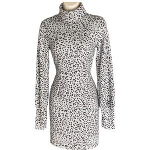 Charlotte Russe Small Womens
Sweater Dress Leopard Print Turtle
Neck NWT